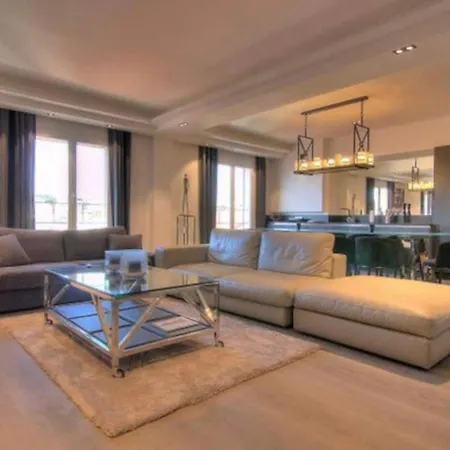Cool Multiapartment Paris *