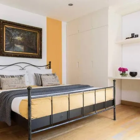 Apartment Cool Multiapartment Paris Paris