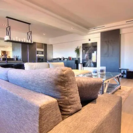 Cool Multiapartment Paris
